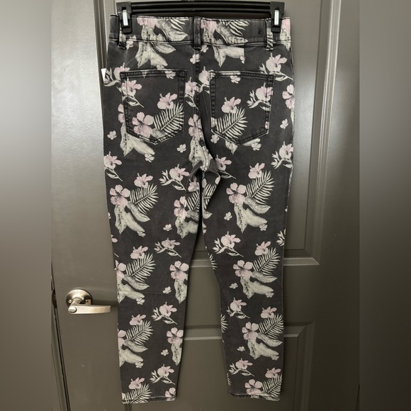 Juicy Couture Floral Skinny Pants - Picture 2 of 3